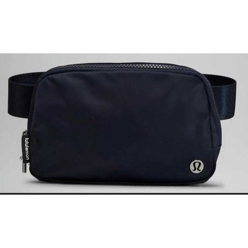 Lululemon Everywhere Belt Bag Black 1L MSRP $48 NWT